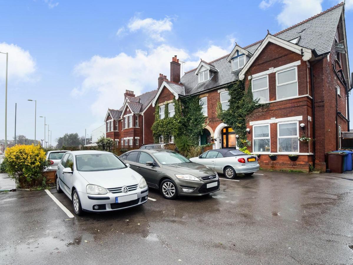 Airport Lodge Farnborough  Kültér fotó